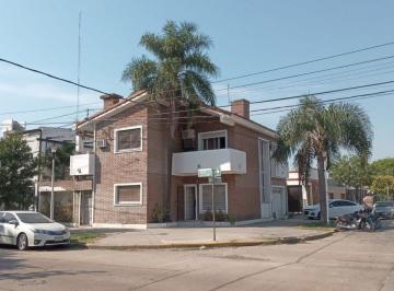 Casa · 177m² · 4 Ambientes · 1 Cochera · Se Vende Casa Centro de Reconquista