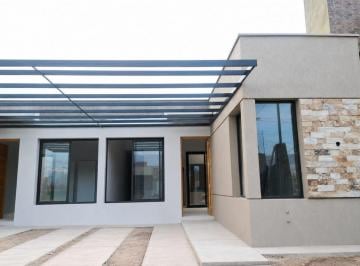 Casa · 82m² · 3 Ambientes · 1 Cochera · Casa a Estrenar - B° Pinar del Sol V