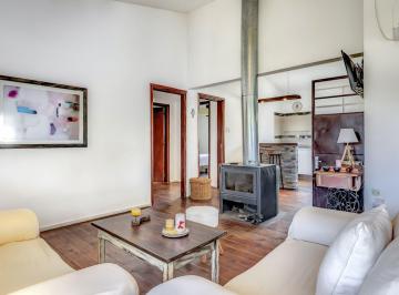 Casa · 115m² · 3 Ambientes · 1 Cochera · Se Vende Casa de 2 Dorm. en Playa Hermosa