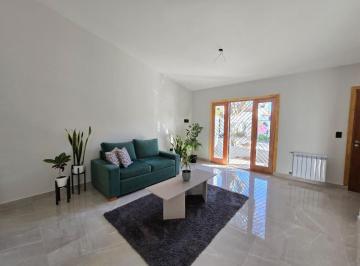 PH · 108m² · 3 Ambientes · 1 Cochera · PH 3 Ambientes Al Frente con Cochera y Patio a Estrenar en La Perla