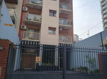 Departamento · 70m² · 3 Ambientes · 1 Cochera · Alquiler Depto 3 Amb con Cochera Quilmes Centro
