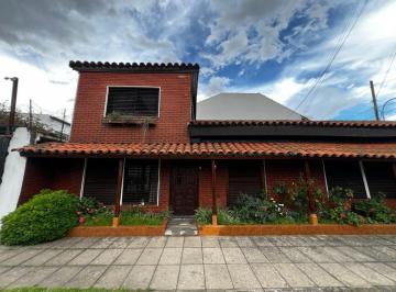 Casa · 287m² · 4 Ambientes · 1 Cochera · Venta Casa 4 Amb C/ Cochera V. Alsina Apto Crédito