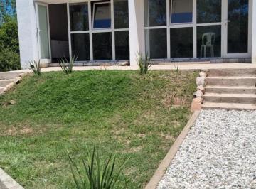 Casa · 180m² · 4 Ambientes · 3 Cocheras · Complejo de Cabañas en Villa Giardino