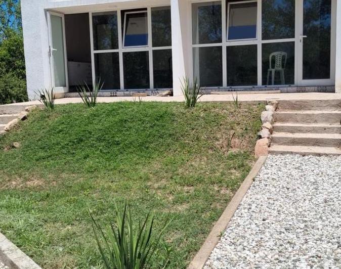 Casa · 180m² · 4 Ambientes · 3 Cocheras