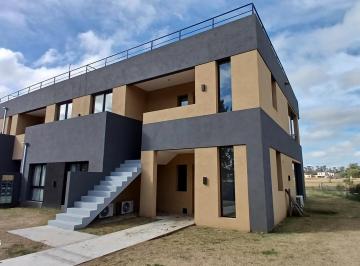Departamento · 100m² · 3 Ambientes · 1 Cochera · Departamento 3 Amb en Alquiler con Muebles.