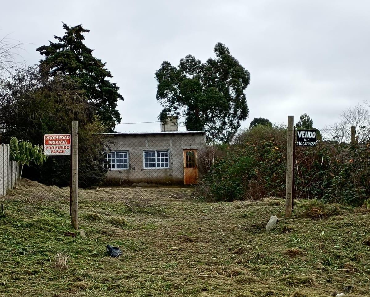 Terreno 10x40 con casa 9x5 a terminar, La Elena