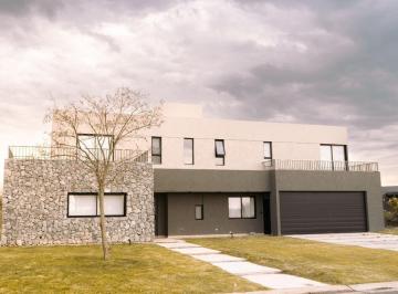 213385.jpg · Alquiler Casa 5 Ambientes, San Sebastián, Área 11