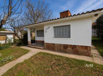 Casa de 3 ambientes, La Falda · Casa de 75 m² con 2 Dorm. en Venta en Villa Estela, La Falda