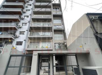 Departamento · 45m² · 2 Ambientes · Alquiler Loft 2 Ambientes con Balcon y Cochera en Subsuelo. Quilmes Centro