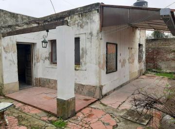 PH de 2 ambientes, San Isidro · San Isidro Bajo - PH Venta - 2 Amb con Patio - a Refaccionar