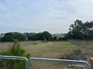 Terreno · 647m² · Lote en Venta en Santa Isabel | a 3 Cuadras del Mar | Orientacion Noreste | Excelente Entorno