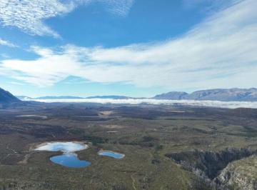 Campo , Cholila · Campo de 2862 Has con Lagunas y Pinares