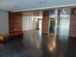 Oficina comercial · 85m² · 3 Ambientes · 1 Cochera · Oficina en Complejo 46 Plaza