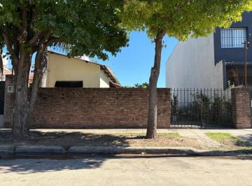 Terreno · 90m² · Terreno de 230 m² en Venta Zona Industrial en Martínez.