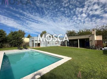 Casa · 800m² · 4 Ambientes · 6 Cocheras · Alqilo Asa en Barrio Cerrado La Cesarina