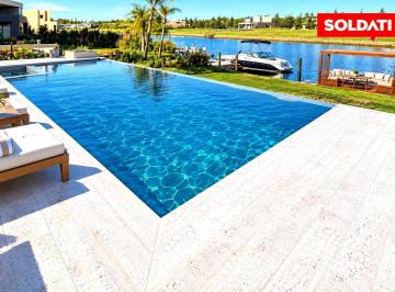 Casa · 302m² · 5 Ambientes · 1 Cochera · Casa Al Río en El Naudir – 346 m² – Piscina, Amarra