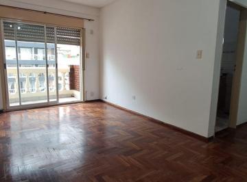 Departamento · 42m² · 2 Ambientes · Alquiler Departamento 2 Amb C/balcon Villa Crespo