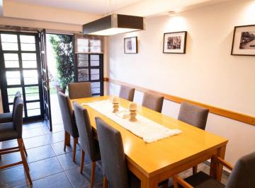 Casa · 223m² · 4 Ambientes · 2 Cocheras · Casa en Venta Quilmes