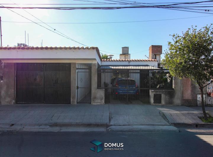 Casa · 335m² · 3 Dormitorios · 1 Cochera