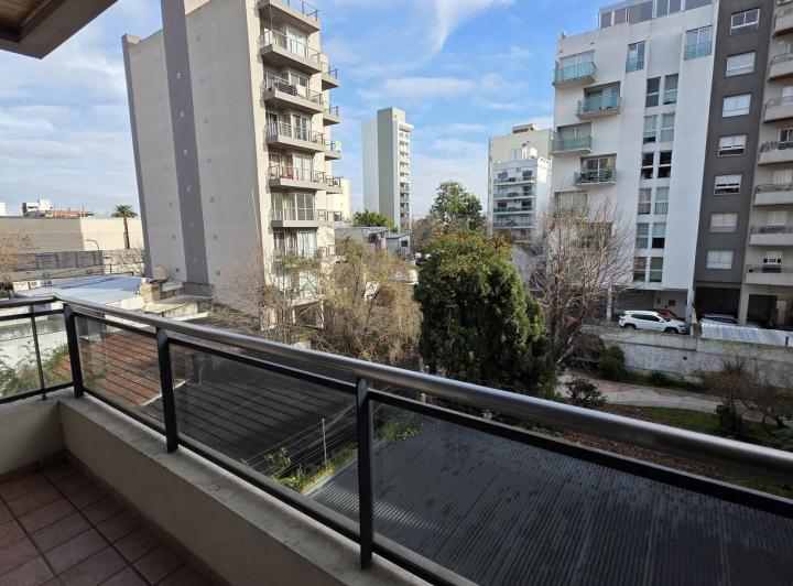 Alquiler Departamento 2 Ambientes con Cochera Quilmes Centro