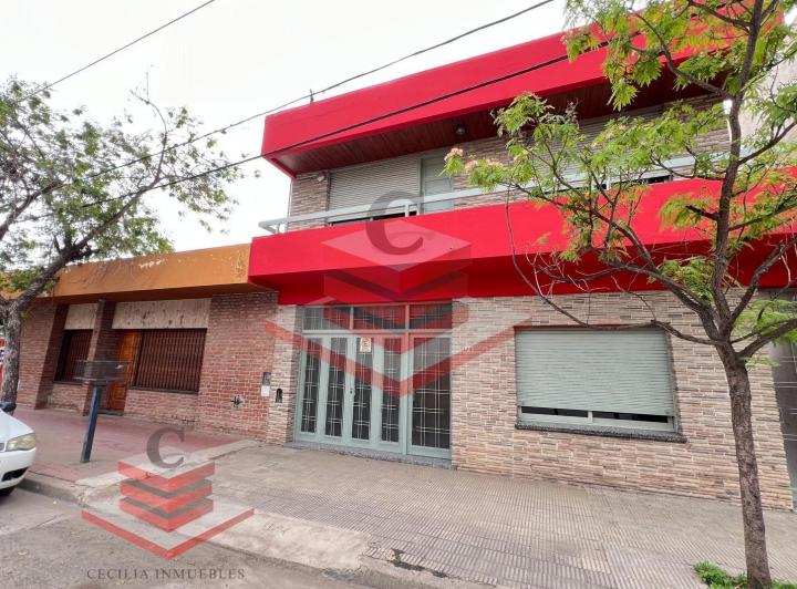 Casa · 199m² · 4 Ambientes · 1 Cochera