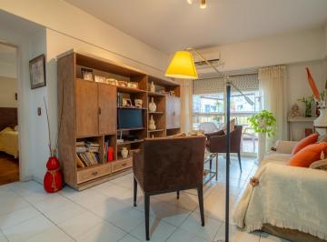 Departamento · 52m² · 2 Ambientes · Venta Departamento de 2 Ambientes con Amplio Balcón Aterrazado Al Frente
