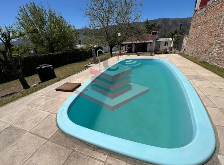 Casa · 147m² · 3 Ambientes · 2 Cocheras