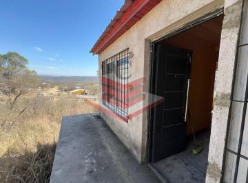 Casa · 48m² · 2 Ambientes · 1 Cochera · En Venta Casa en Cosquin a 150 m de Ruta 38 con Gran Parque y Vista a Las Sierras Ref: 2047