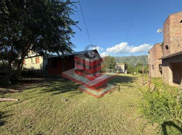 cabaña delante · Complejo de 2 Cabañas en Venta en Bialet Massé con Vista Impactante - Cerca Ruta 38