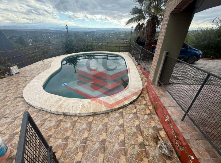 Casa · 87m² · 7 Ambientes · 3 Cocheras