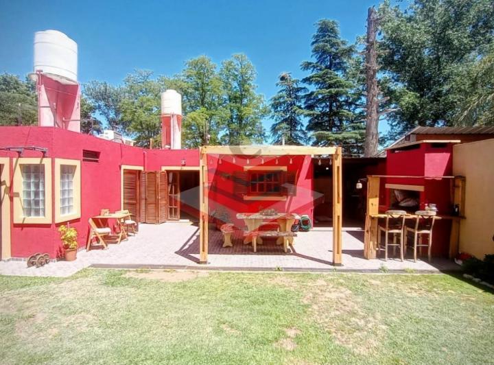 Casa · 75m² · 5 Ambientes · 1 Cochera