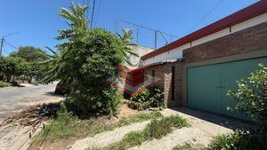 Casa · 122m² · 7 Ambientes · 1 Cochera