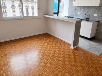 Departamento de 2 ambientes, Retiro · Excelente 2 Ambientes Reciclado a Nuevo | Piso Alto | Muy Luminoso | Carlos Pellegrini y Santa Fe
