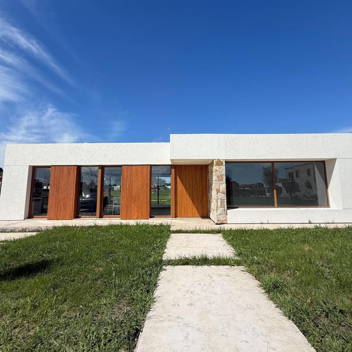 Casa 4 amb a estrenar con piscina en Arenas Chico