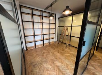 Oficina comercial · 52m² · 3 Ambientes · Oficina en Alquiler Zona Centro por Av Luro