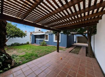 Foto · Casa 4 Dorm, Cochera Para Dos o Mas Autos, Patio - Quincho - a Mtros Shopp