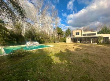 Casa · 173m² · 6 Ambientes · 3 Cocheras · Casa en Aldea Fisherton