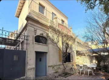 Casa de 4 ambientes, La Paternal · Casona en La Paternal