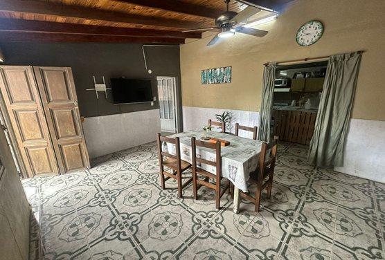 Casa · 104m² · 4 Ambientes · 2 Cocheras