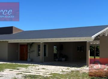Casa · 170m² · 4 Ambientes · 4 Cocheras · Espectacular Propiedad en Puerto Chascomús Financiado Permuta