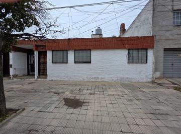 PH · 46m² · 3 Ambientes · Alberdi - Venta - 2d + Patio. PH en Complejo Habitacional.