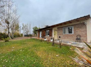 Casa · 870m² · 5 Ambientes · 2 Cocheras · Venta Dos Casas con Pileta - Villa El Chocon - Neuquen Capital