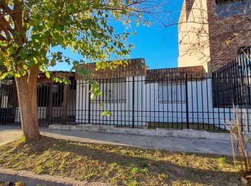 Casa · 115m² · 5 Ambientes · 1 Cochera · Se Alquila Casa en Zona Norte - 2 Habitaciones