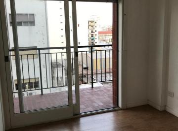 Departamento · 25m² · 1 Ambiente · Monoambiente Dividido en Caballito, Baño y Cocina a Nuevo y a 50 m del Subte