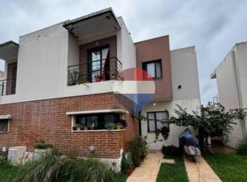 Casa · 107m² · 5 Ambientes · 1 Cochera · Venta Duplex 4 Dorm. en Bº Los Perales