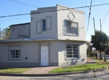 Casa · 153m² · 3 Ambientes · Casa en Venta San Miguel del Monte 4 Ambientes