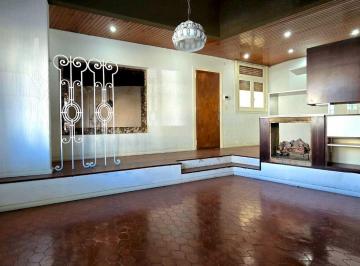 Casa · 169m² · 4 Ambientes · 2 Cocheras · Casa 5 Ambientes Mas Consultorios y Terraza