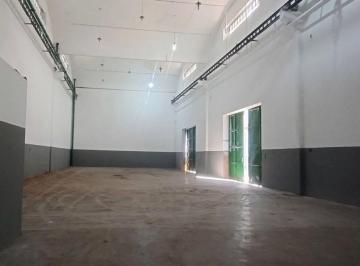 Bodega-Galpón · 700m² · Alquiler Galpón Deposito 700 m² Quilmes