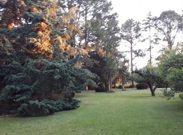 Quinta vacacional · 85m² · 3 Dormitorios · 1 Cochera · Quinta en La Reja con 3150 m² de Parque