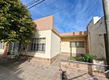 Casa · 200m² · 5 Ambientes · 1 Cochera · Venta Casa 3 Dorm. Cochera Patio B Empalme
